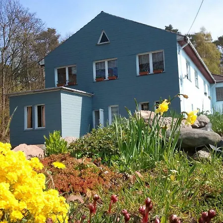 מלון Gasthof Blaues Haus באסטורף